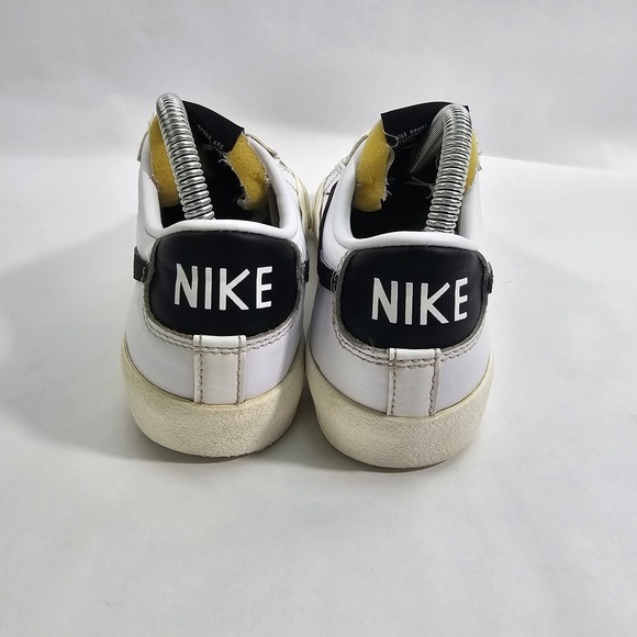 Nike Blazer Low 77 Shoes Women's Size 7 Retro Classic Leather DC4769-102 Casual‎ - Picture 4 of 8